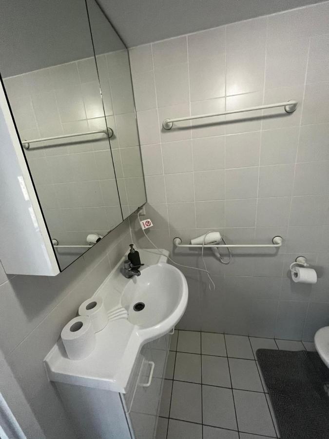 Private Room With Ensuite In The Cbd Canberra Buitenkant foto